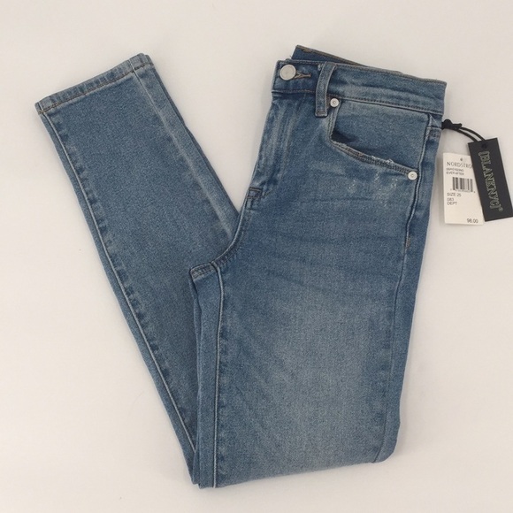 NWT Blank NYC The Rivington High Rise Tapered Jeans light Wash 25 - Picture 2 of 10